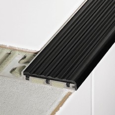 TREP-S - Perfiles para peldaños con goma antideslizante
